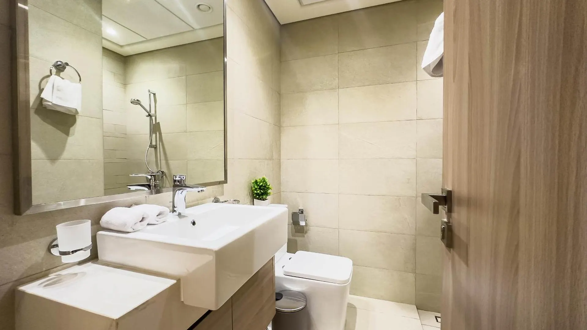 Cozy Studio Oasis In Meydan City Dubai