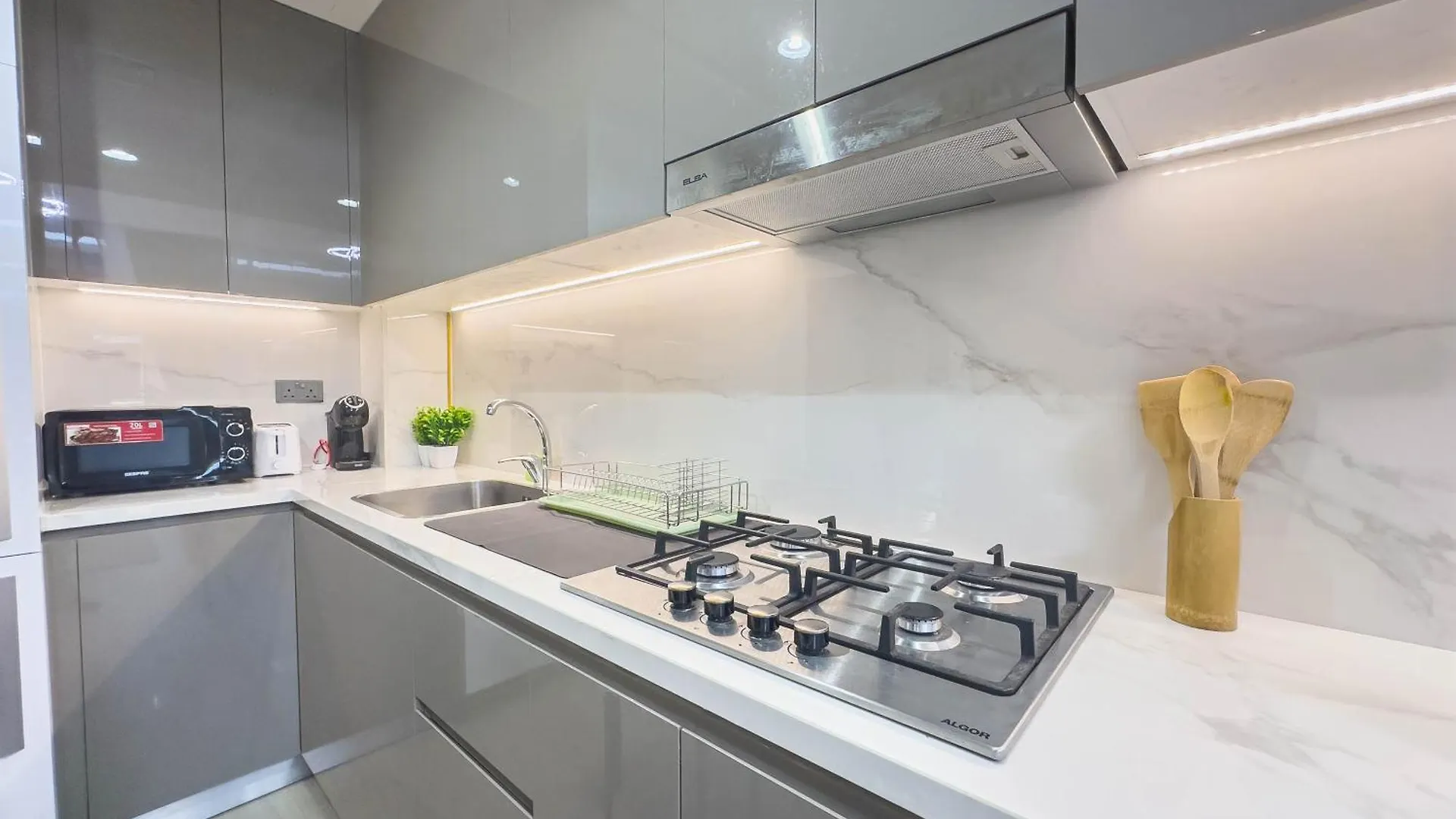 Cozy Studio Oasis In Meydan City Dubai